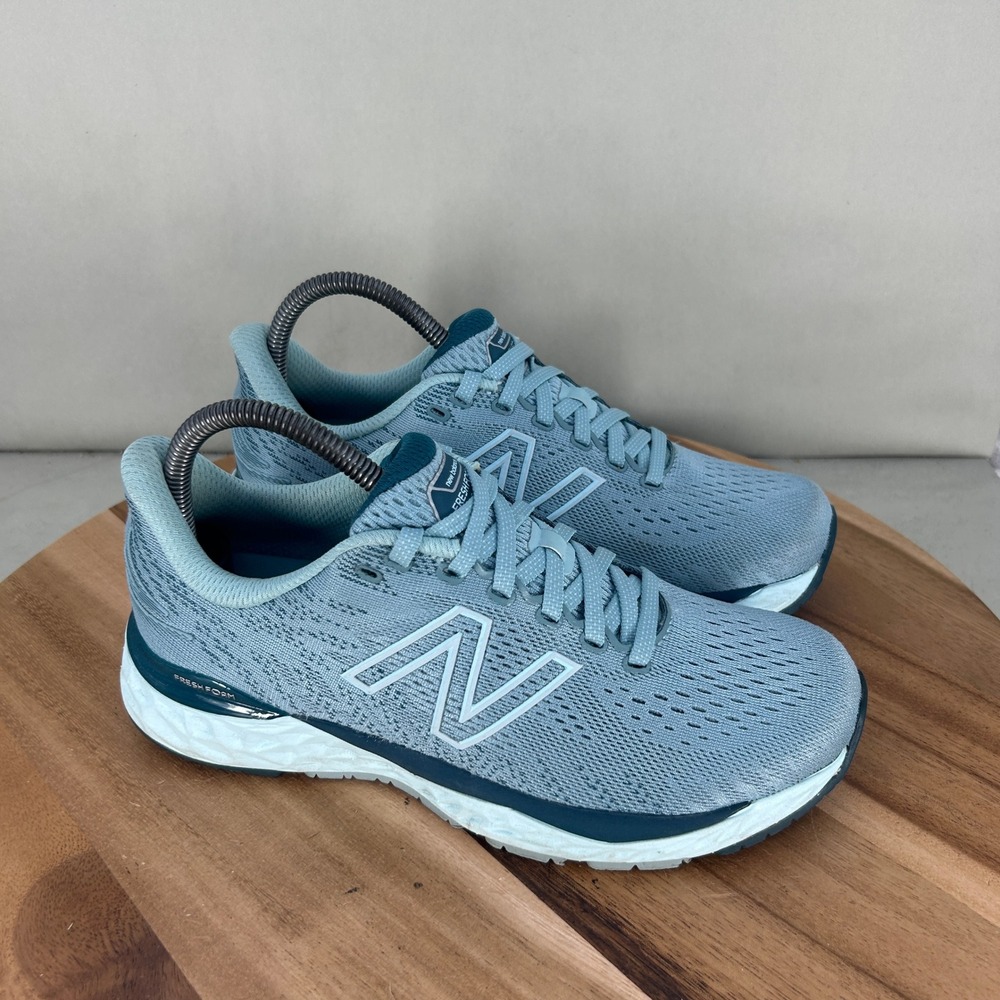 New Balance Fresh Foam 880 v11 Womens Running Shoes Light Blue Size 8 D Wide